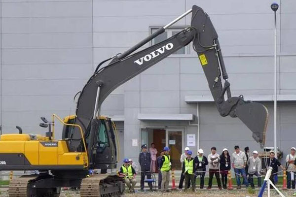 볼보 굴삭기 엔진 고장 코드 분석