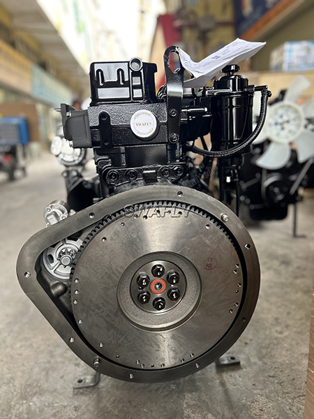Yanmar 4TNE98 엔진 : 지게차를위한 강력한 디젤 엔진